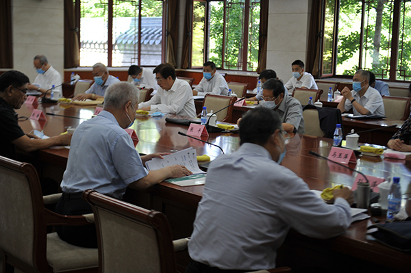 两岸企业家峰会工作会议在京召开
